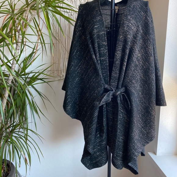 Cover up - Picture 2 of 4